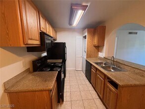 1515 E Reno Ave in Las Vegas, NV - Foto de edificio - Building Photo