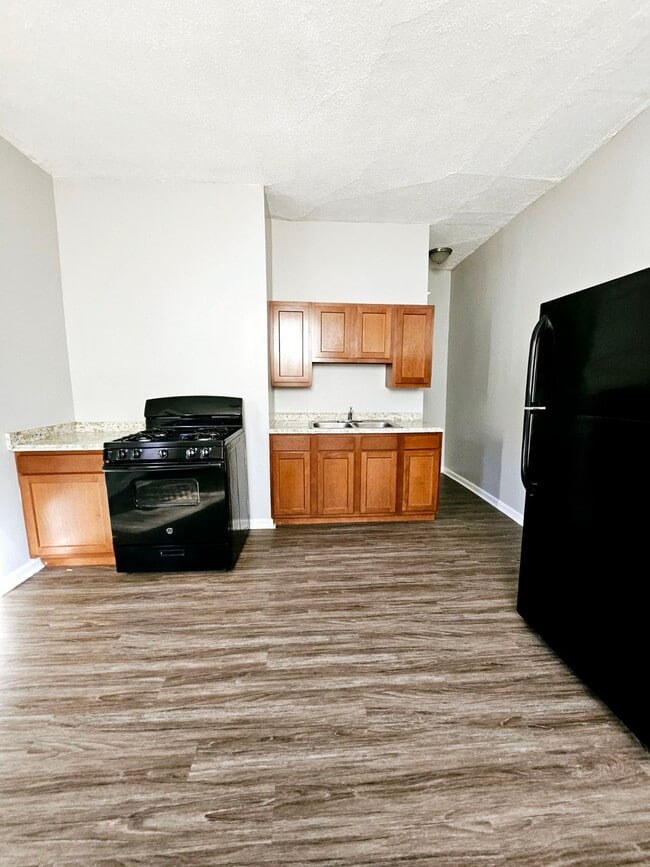 property at 2422 Warren St