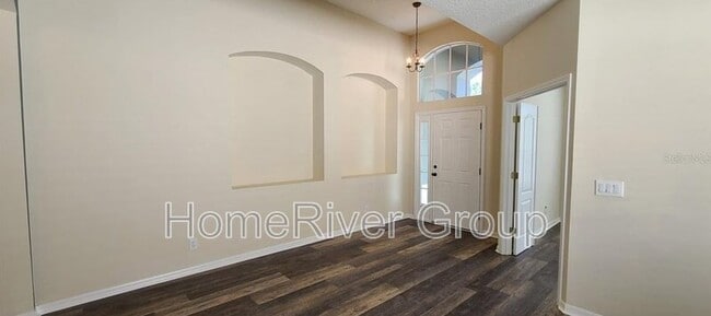 5221 Clover Mist Dr in Apollo Beach, FL - Building Photo - Building Photo