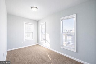 48 E Scott St in Riverside, NJ - Building Photo