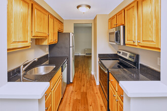 Yarmouth Landing Apartment Homes in Yarmouth, ME - Building Photo - Building Photo