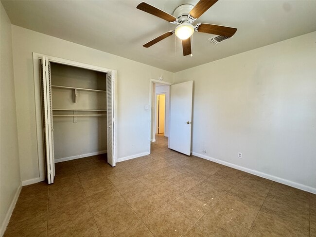 property at 2205 Farr St