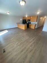 524 Harrison St in Lebanon, OR - Building Photo - Building Photo