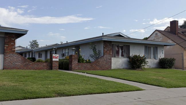 16740 Reed St in Fontana, CA - Building Photo - Building Photo