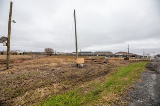 Eagle Pointe in Kanata, ON - Building Photo - Building Photo
