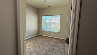 1174 S. Meadow Fork #6, Unit Bed 2 in Provo, UT - Building Photo