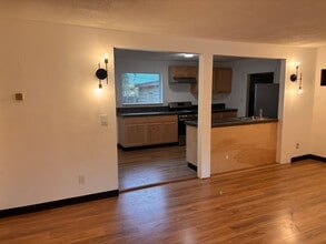 7732 E 4th Ave in Anchorage, AK - Building Photo - Building Photo