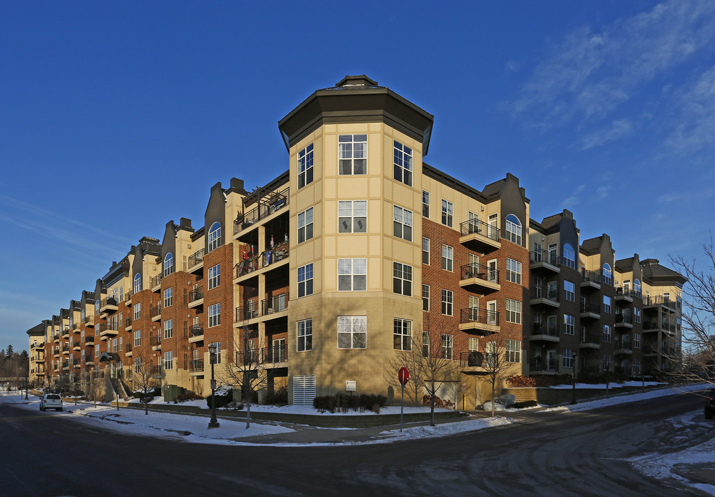 Highland Pointe in St. Paul, MN - Building Photo