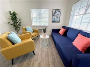 6701 NE Miami Pl-Unit -F in Miami, FL - Building Photo - Building Photo