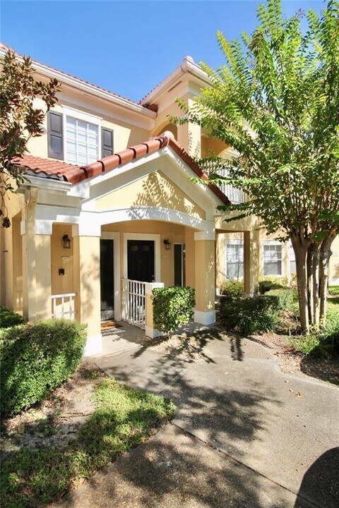 913 Arbor Lakes Cir in Sanford, FL - Building Photo