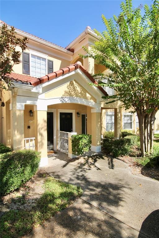 property at 913 Arbor Lakes Cir