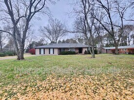 8124 Devens Dr in Brentwood, TN - Building Photo