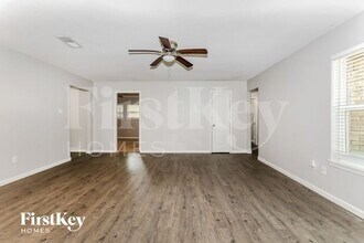 24707 Wilderness Rd in Spring, TX - Foto de edificio - Building Photo