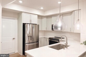 43771 Metro Ter in Ashburn, VA - Building Photo - Building Photo