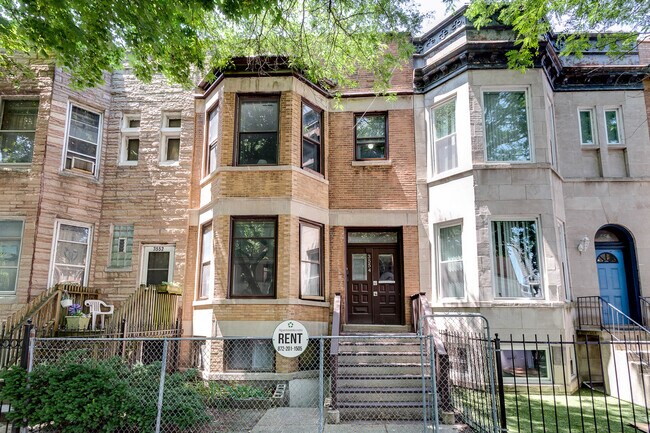 property at 3554 N Wilton Ave