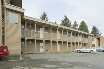 Tsawwasen Court in Delta, BC - Building Photo - Building Photo