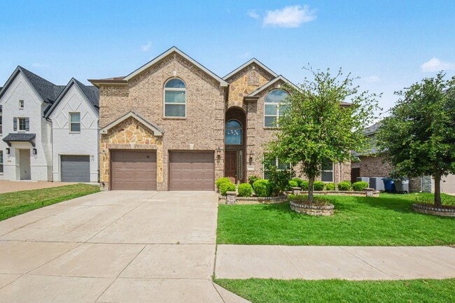 property at 708 Yarrow St