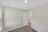 9907 Lanewell St photo'