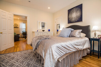 322 1/2 Western Ave, Unit 1 in Cambridge, MA - Building Photo - Building Photo