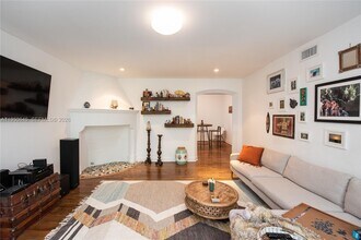 1616 Drexel Ave in Miami Beach, FL - Building Photo - Building Photo