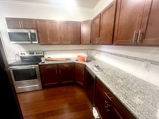 property at 607 Washtenaw Ave