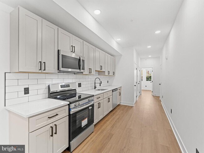 4927 Catharine St, Unit Apt #1 in Philadelphia, PA - Foto de edificio - Building Photo