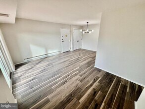 327 St Marys Ave in La Plata, MD - Building Photo - Building Photo