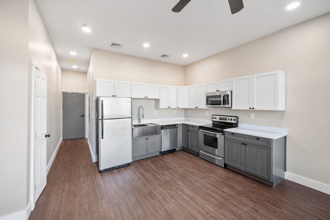 214 S Main St in Bellefontaine, OH - Building Photo - Building Photo