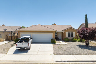 11597 Maywood St in Victorville, CA - Building Photo - Building Photo