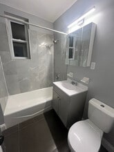 227 N Oraton Pkwy in East Orange, NJ - Building Photo - Building Photo