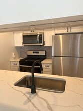 1146 Regency Dr in Schaumburg, IL - Building Photo - Building Photo