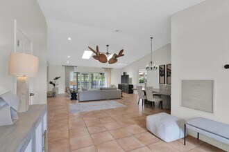 13684 Exotica Ln in Wellington, FL - Foto de edificio - Building Photo