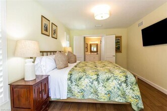 2218 Kings Lake Blvd in Naples, FL - Building Photo - Building Photo