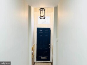 2100 Homewood Ave, Unit #2 in Baltimore, MD - Foto de edificio - Building Photo