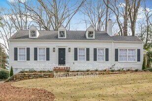 1861 Ardmore Rd NW in Atlanta, GA - Building Photo