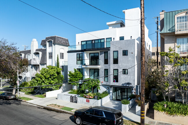 9806 W Vidor Dr in Los Angeles, CA - Building Photo - Building Photo