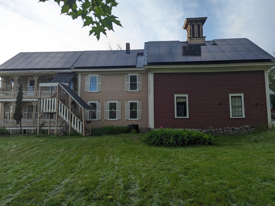 280 Lake St, Unit 2 in Bristol, NH - Building Photo