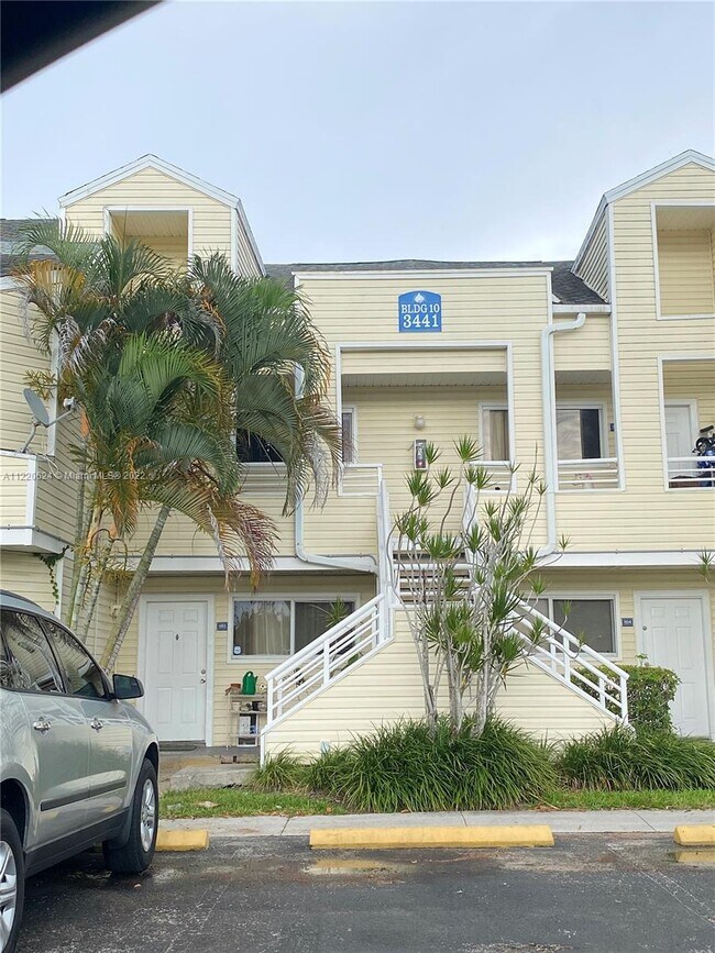 3441 NW 44th St Rentals in Lauderdale Lakes, FL