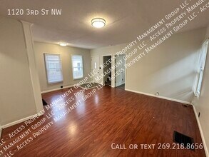 1120 3rd St NW in Grand Rapids, MI - Building Photo - Building Photo