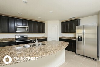 35693 Rose Moss Ave in Leesburg, FL - Building Photo - Building Photo