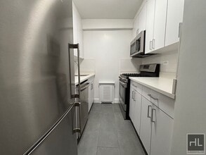 EAST 56 STREET, Unit 9D in New York, NY - Building Photo - Building Photo
