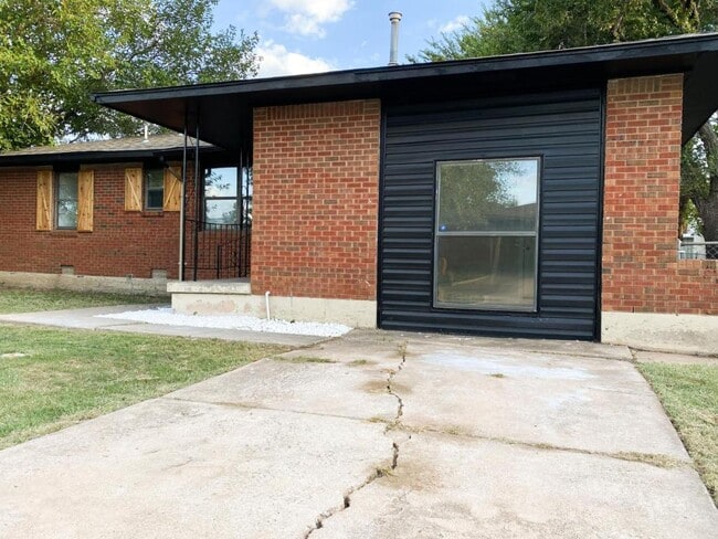 4820 NW Lindy Ave in Lawton, OK - Building Photo - Building Photo