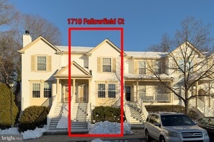 1710 Fallowfield Ct, Unit 16D in Crofton, MD - Building Photo