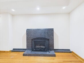 6311 N Oakley Ave in Chicago, IL - Building Photo - Building Photo