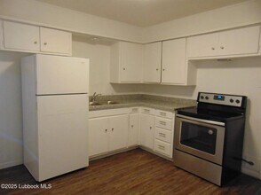 2406 46th St in Lubbock, TX - Building Photo - Building Photo
