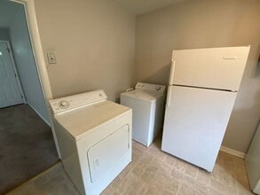 3857 Saunders Ave in Nashville, TN - Building Photo - Building Photo