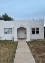 1803 49th St in Lubbock, TX - Building Photo