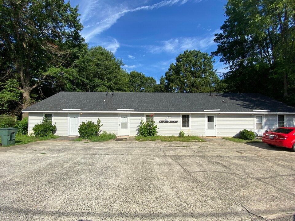 913 N Weldon St in Gastonia, NC - Building Photo