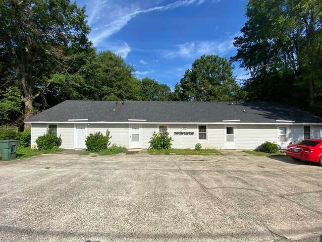 property at 913 N Weldon St