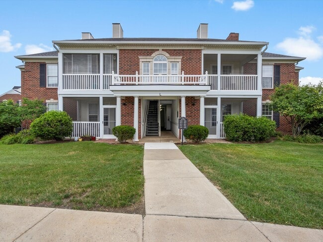 property at 846 W Summerfield Gln Cir